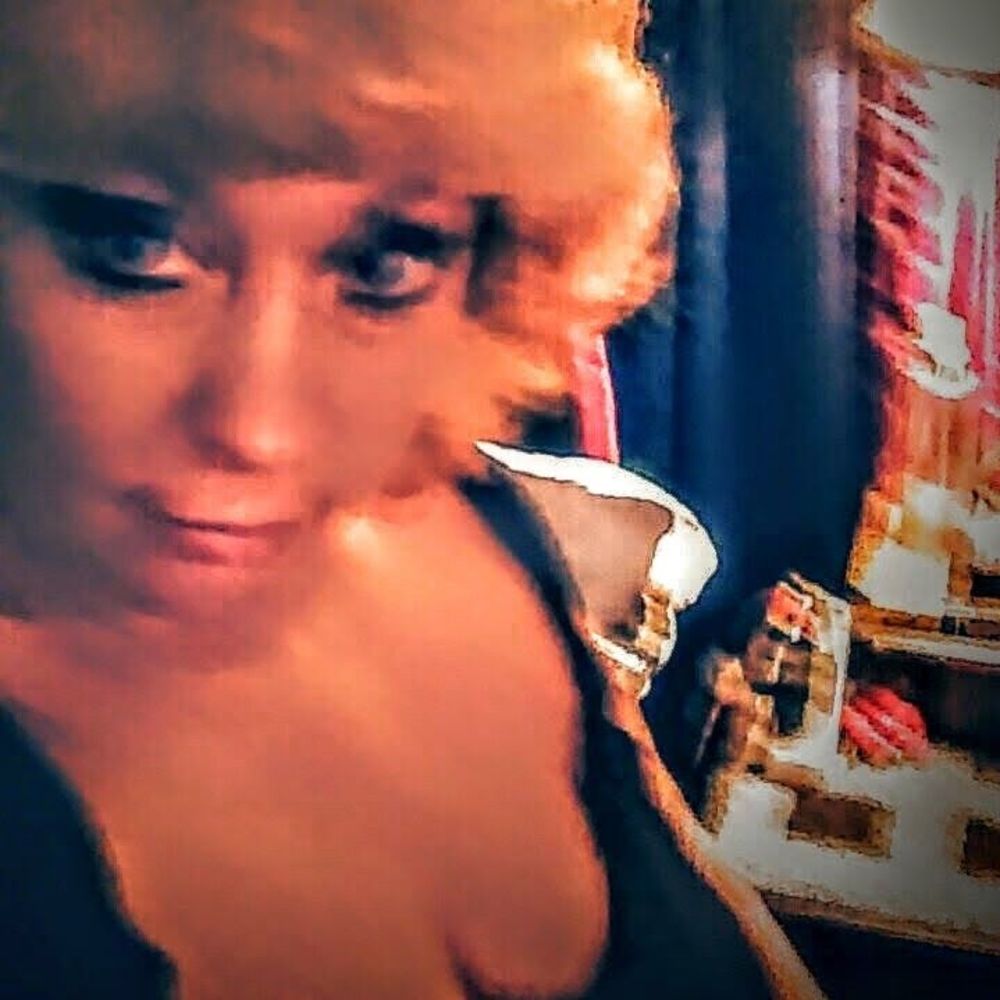 Meet your Posher, Carla